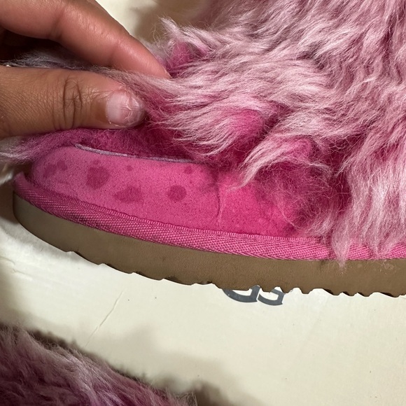 K pink puff classic 2 Uggs EUC - Picture 7 of 10